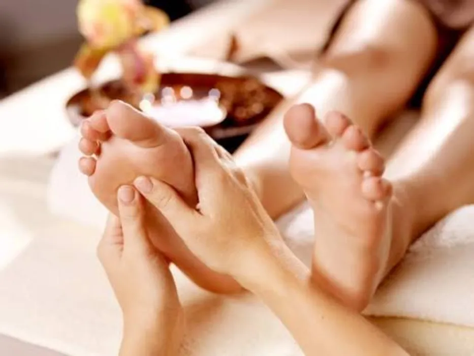 Reflexology & reiki session