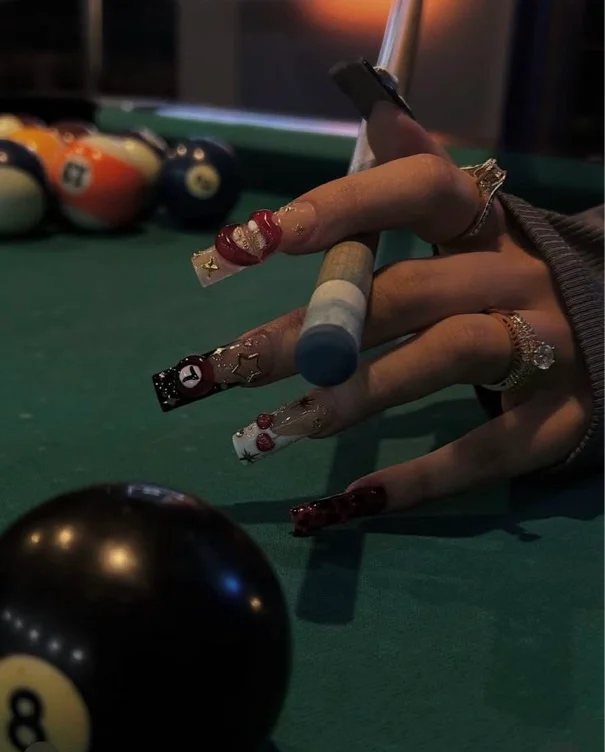 Nails 