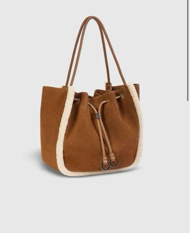 Lounge tote bag 