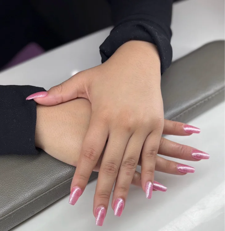 nails