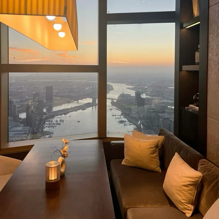 Luxury Hotel Escape