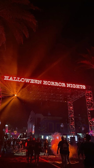 horror nights on you!! 