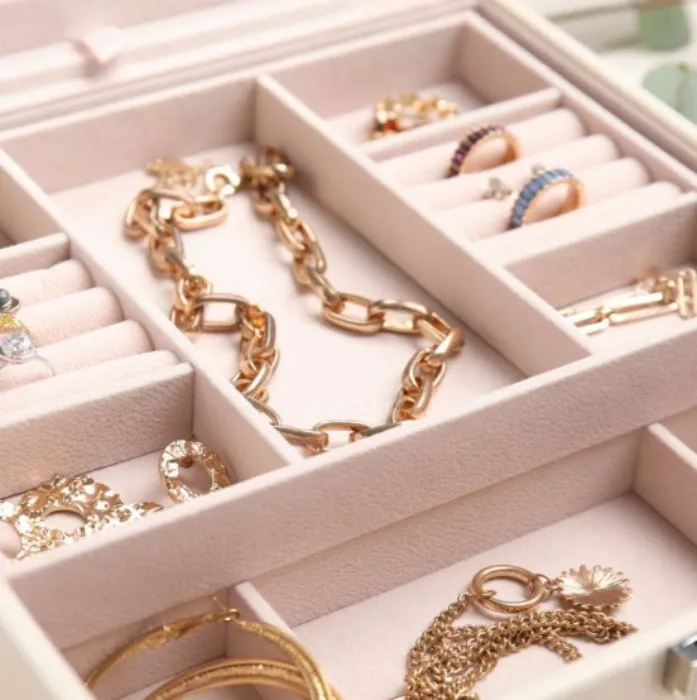 Swarovski Jewelry Shopping Experience 
