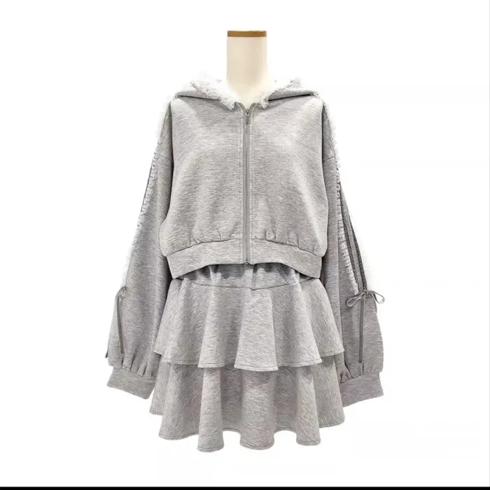 Two piece set grey