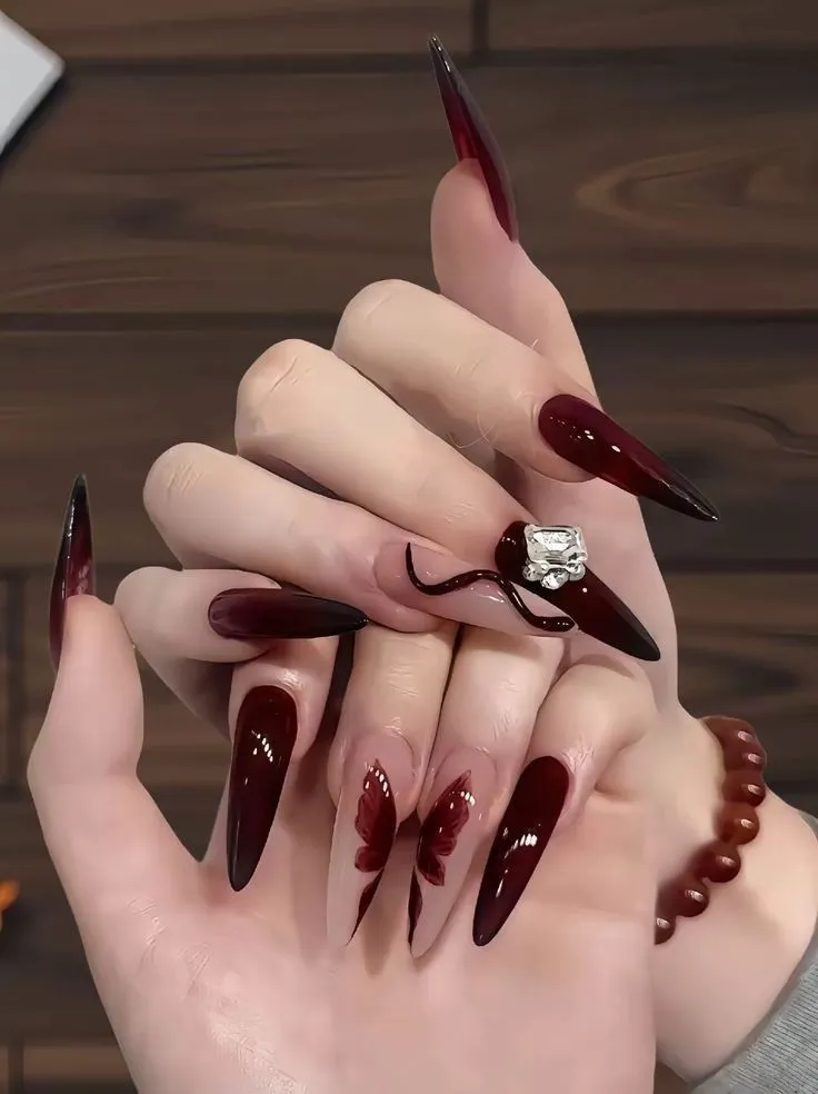 Nails 