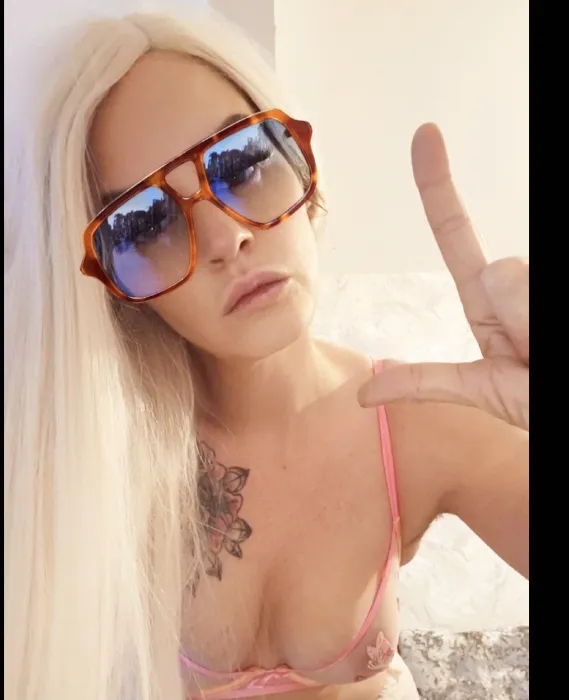 Thomas owes michelle