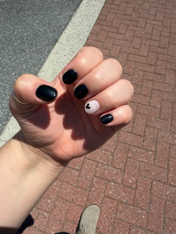 Nails 