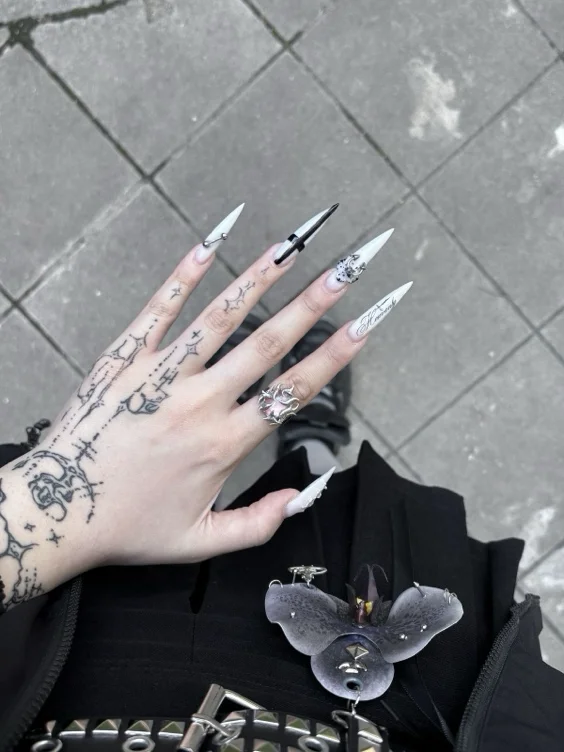 nails + toes ◜｡ ࣪ ⁺⋆𖧷 