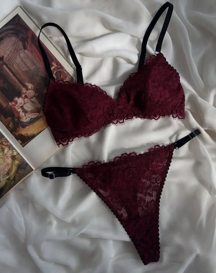 Lingerie (red) :3