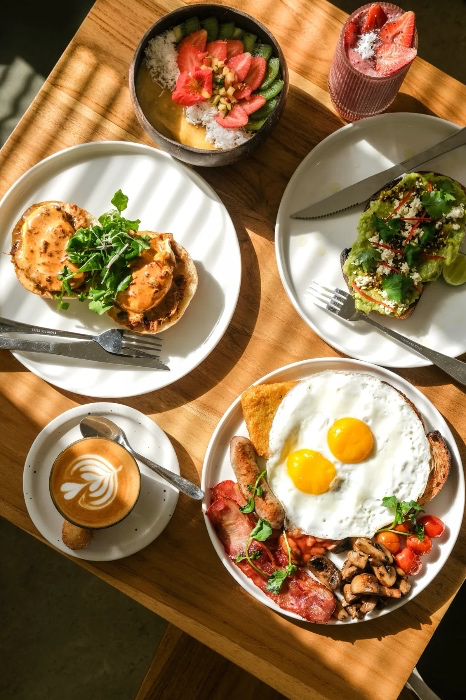 Breakfast 