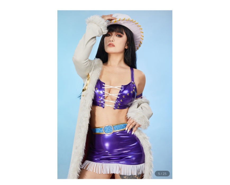 OP Robin Cosplay Costume Bra and Miniskirt with Long Coat and Hat