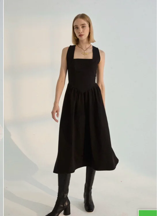 Black dress 