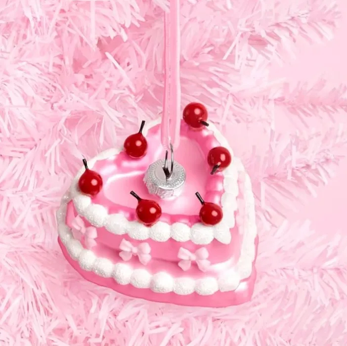 Pretty Cake Ornament 