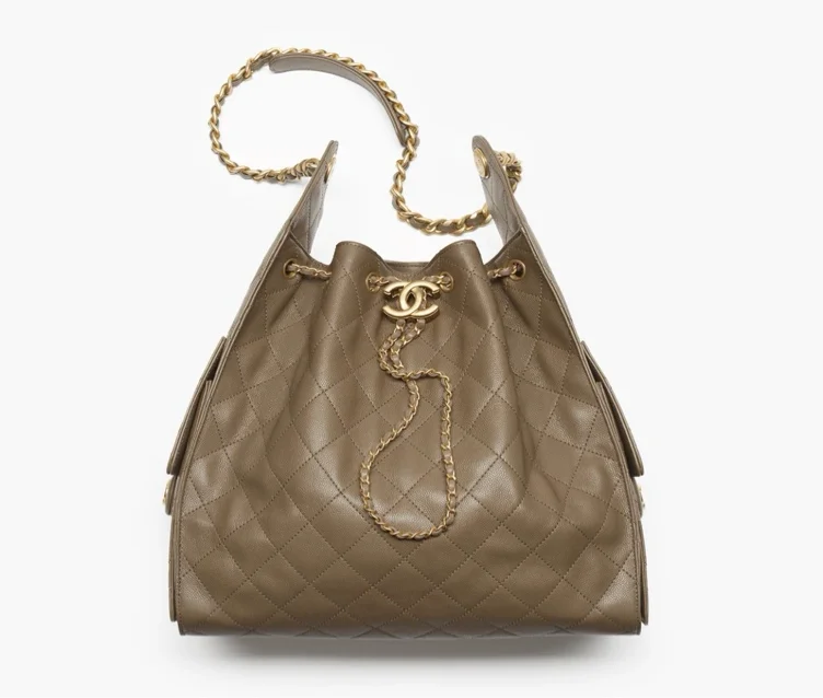 CHANEL 25 Medium Handbag