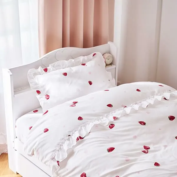 Romapri strawberry bedsheets
