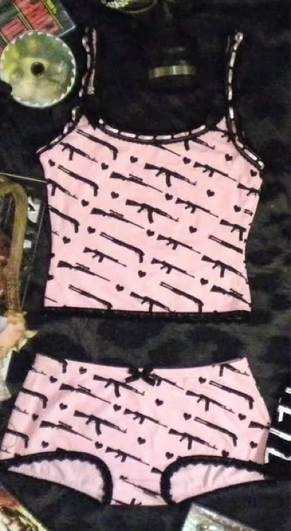 gun girl set