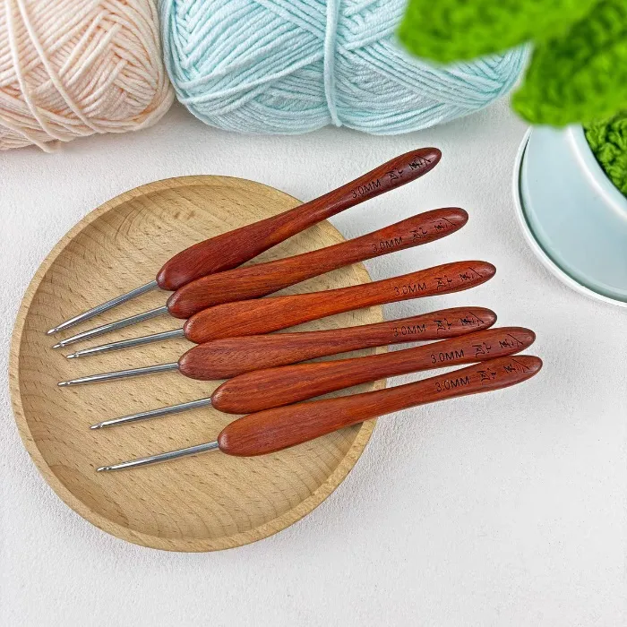 More crochet needle for Lida