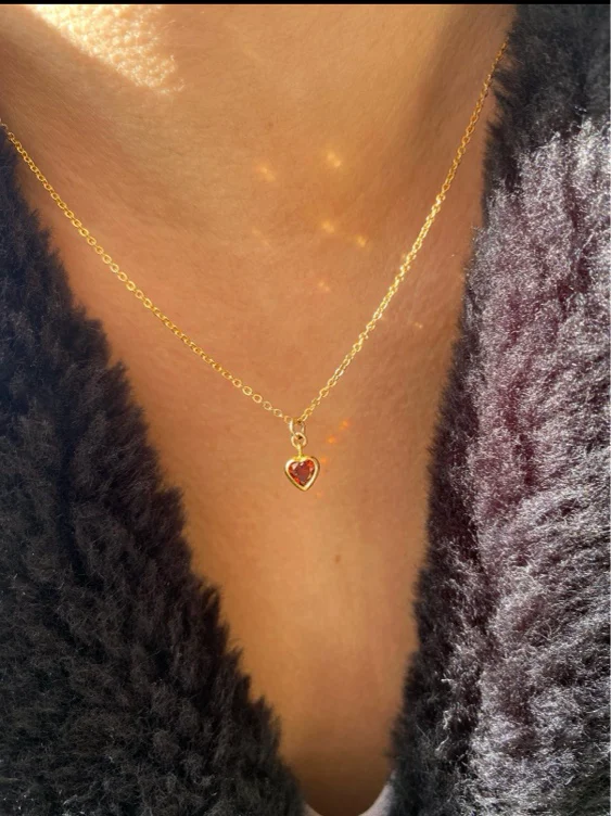Dainty heart necklace