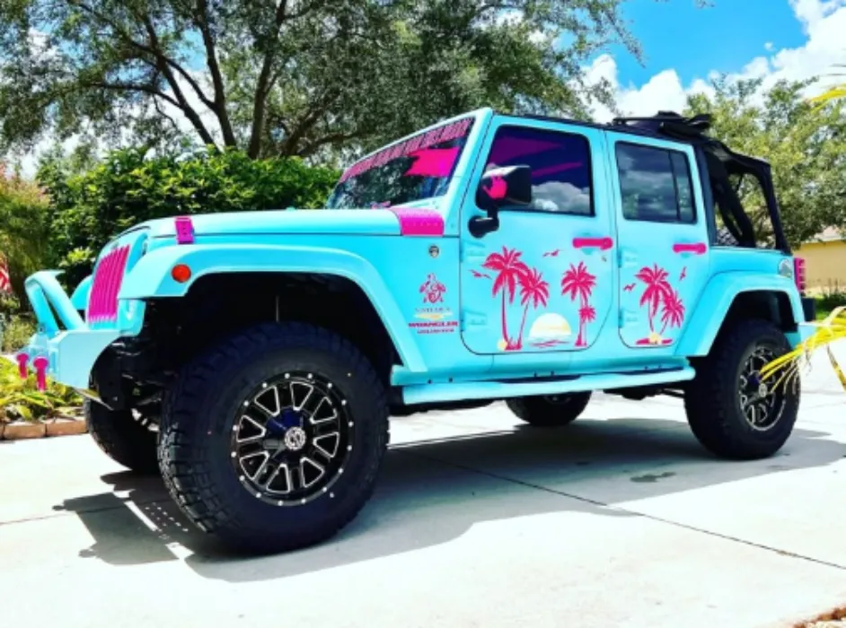 Calli's Content Jeep 😚