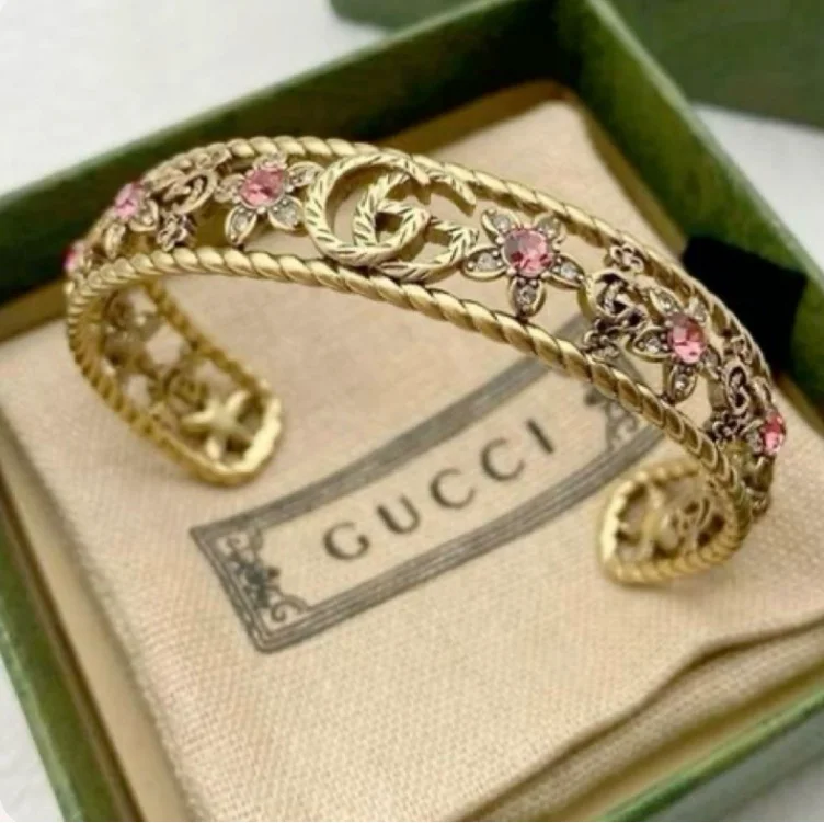 Gucci bracelet🩷
