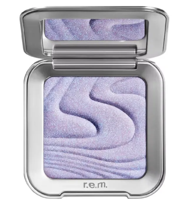 r.e.m. beauty Interstellar Highlighter Topper (miss neptune)