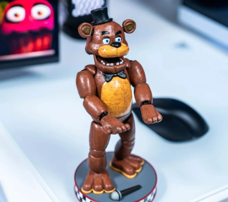 Five Nights at Freddy's Freddy Fazbear Cable Guy - Phone and Controller Holder
