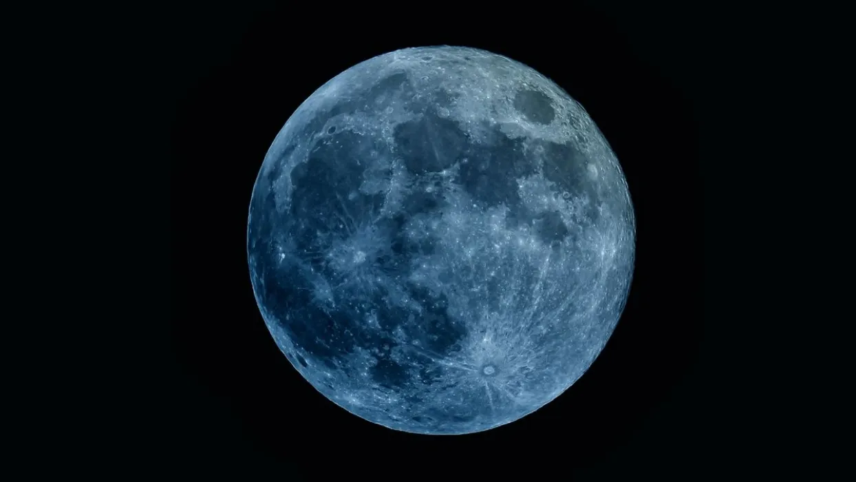 🌌 Blue Moon Legend
