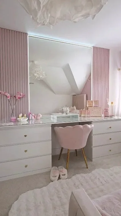 Vanity Mirror Upgrade 🩰