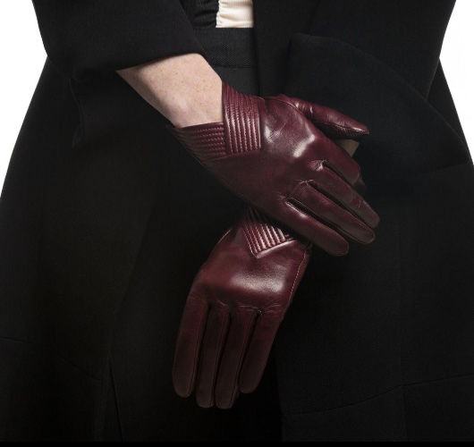 Leather gloves