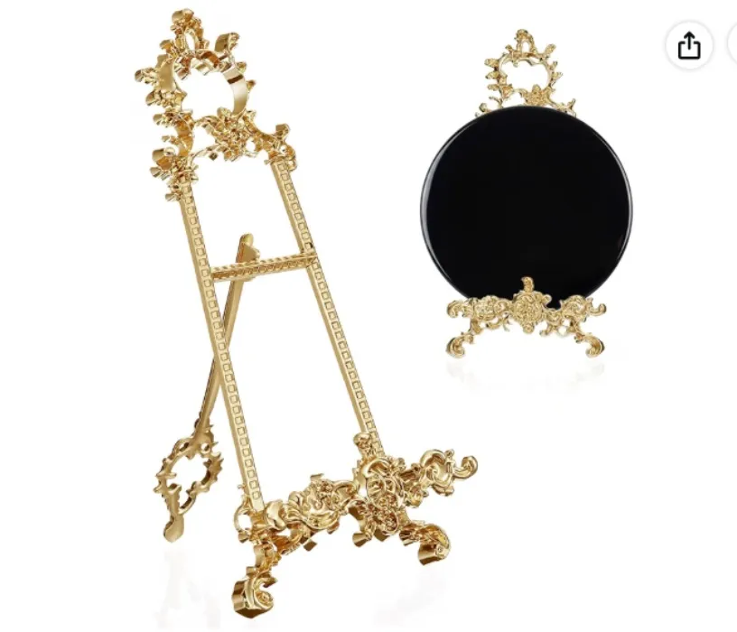 Ornate stand (Id use it for my switch!!)