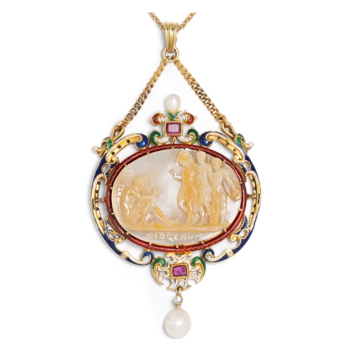 Holbeinesque Cameo Pendant