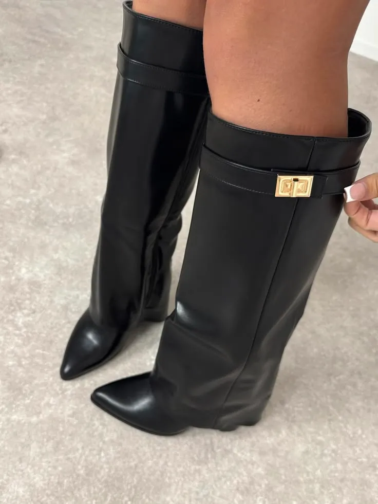 Black shark boots