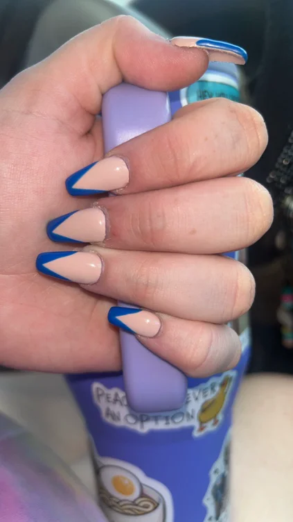 Nails 