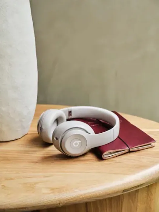 Beats Studio Pro Premium Wireless Over-Ear Headphones- Up to 40-Hour Battery Life, Active Noise Cancelling, Great for Travel & Commuting, USB-C Lossless Audio, Apple & Android Compatible - Deep Brown - Deep Brown - Standalone