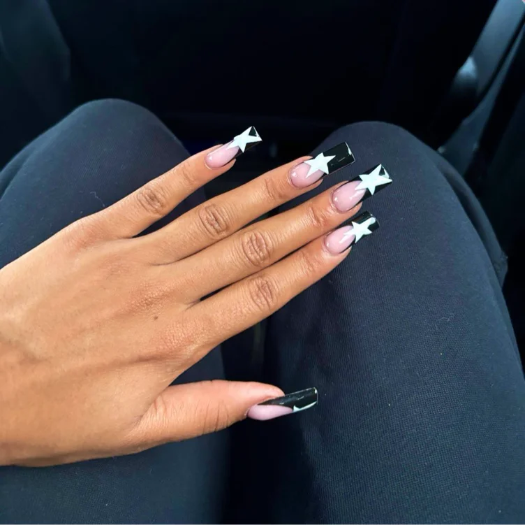 Nails 