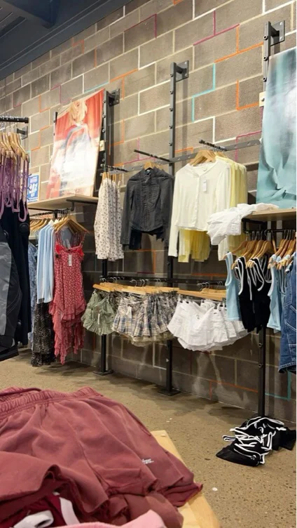 Urban Outfitters Shopping