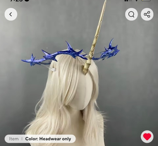 Fleurdelys crown