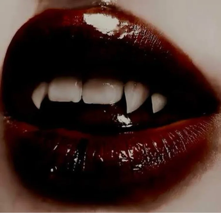 💋