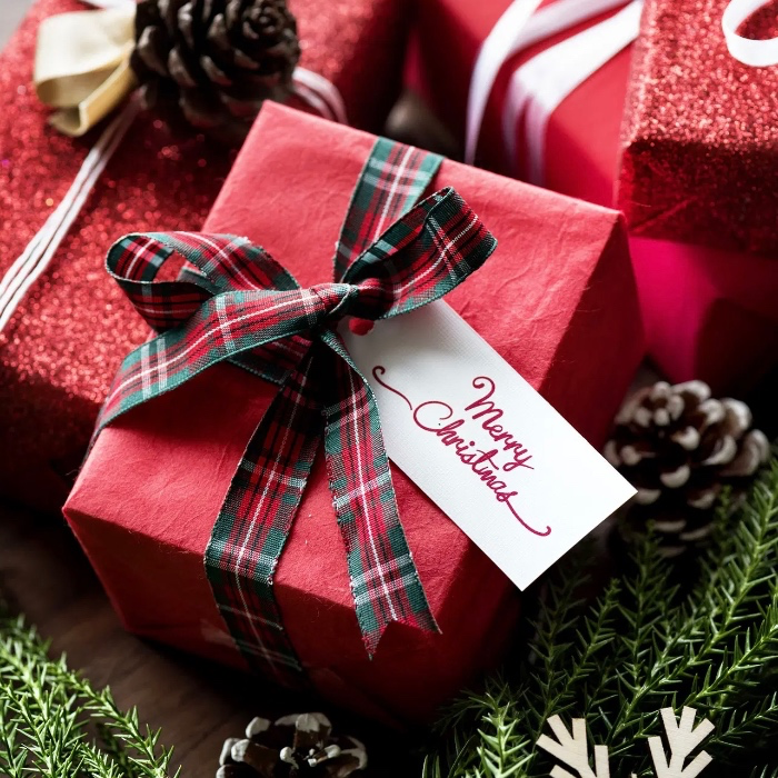 Midsize Christmas gift 