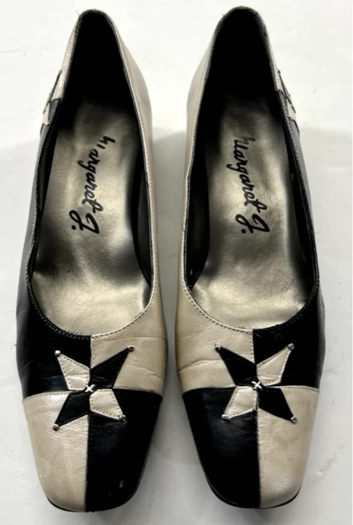 Margaret Jerrold Shoes Size 8.5 N Black Silver Geometric 