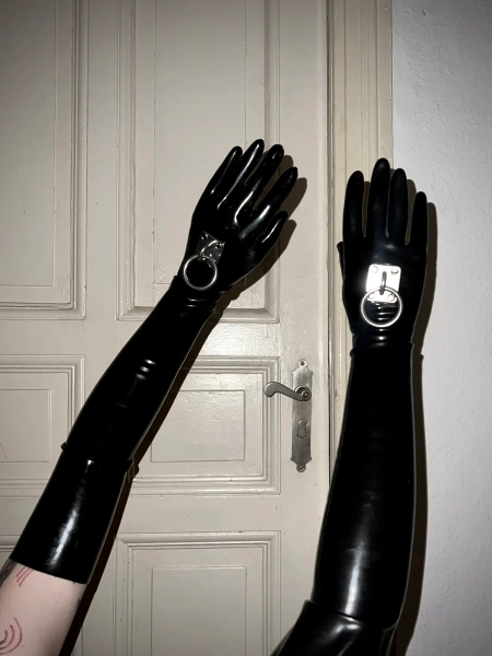 O-Ring Opera Gloves