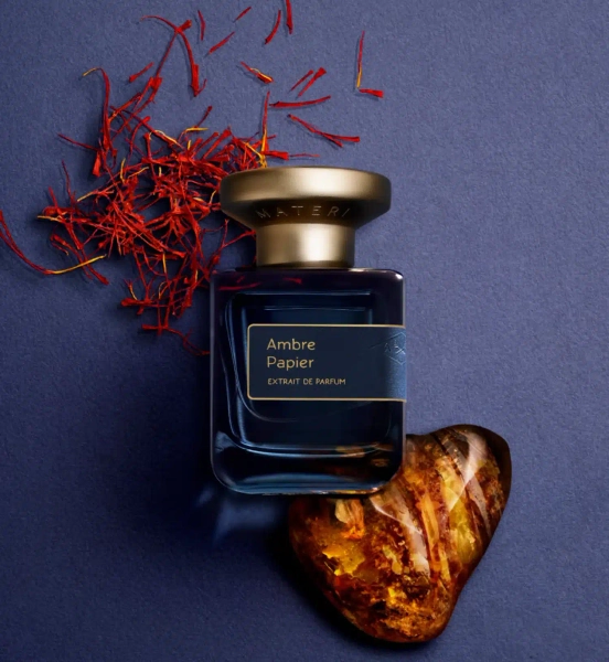 Extrait de parfum Ambre Papier ︱ Atelier Materi