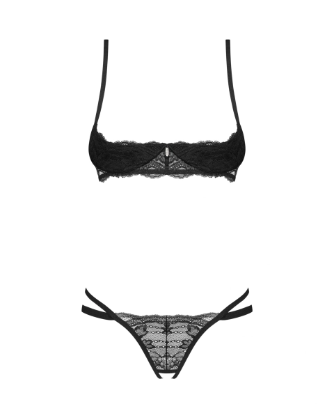 Lace set with an open design