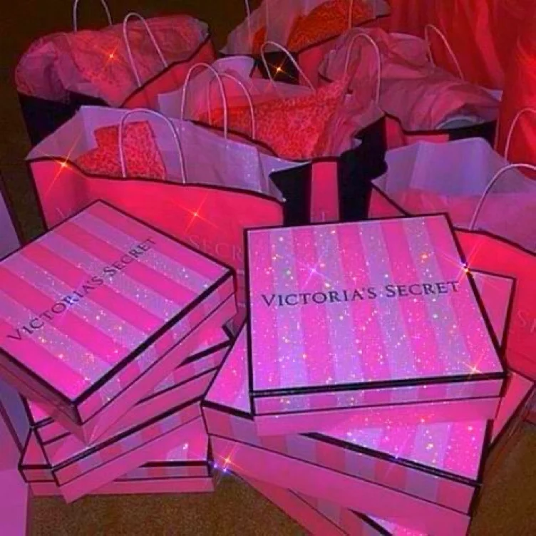 Shopping Spree 🪽(888)