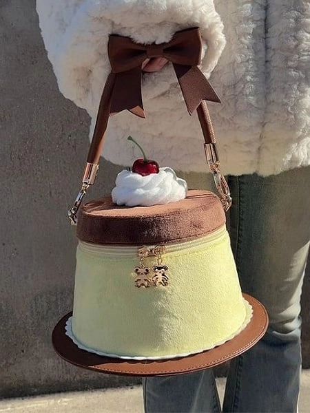 Cute yellow pudding purse