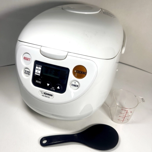 Zojirushi Rice Cooker & Warmer 10-Cup NS-WAC18 Micom Cool White w Cup & Spatula