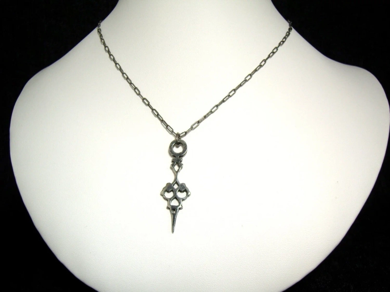 Single Clock Hand Necklace | Martha Rotten