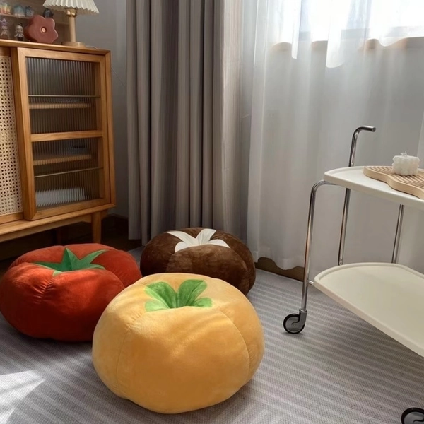 香菇番茄抱枕 Mushroom and Tomato Pillows