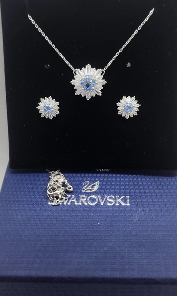 Beautiful Necklace Earrings Blue Snowflake Sparkling Crystal Inspired 2pc