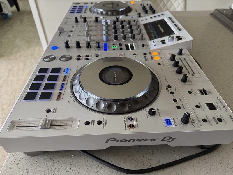 Pioneer DJ XDJ-XZ White